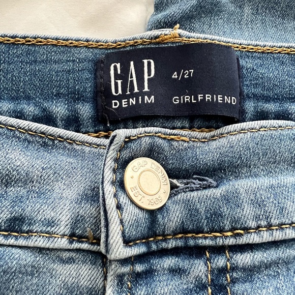 Gap Girlfriend Jeans Ladies Size 4/27 - Picture 3 of 4